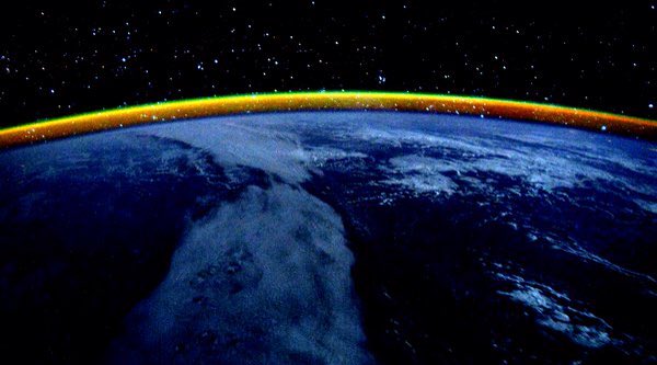 killer_kitsch's tweet photo. Photographs of the Earth taken by #ScottKelly from the ISS International Space Station https://t.co/IhmQ6wv8rp