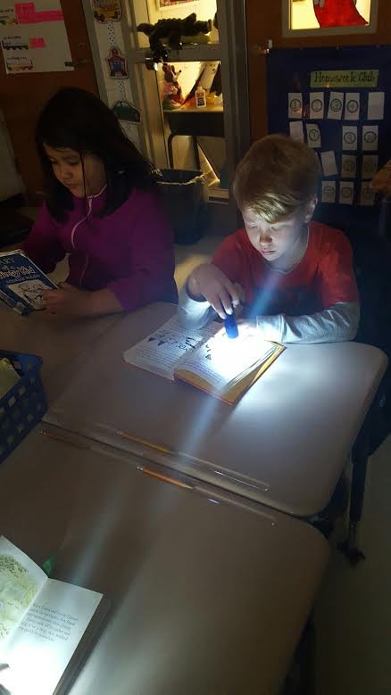 glantongators's tweet photo. Flashlight Friday! Reading fun in 2nd grade. https://t.co/6IumMwOPcc