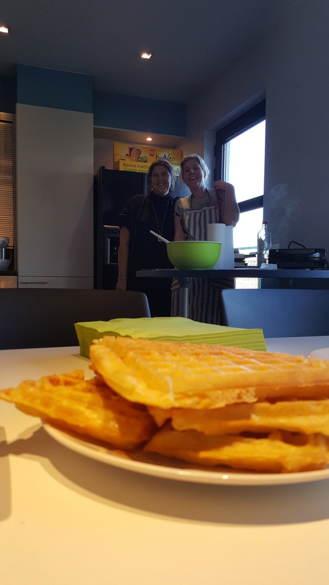 fmoortgat's tweet photo. wafelbak op het werk #establis https://t.co/qp1PT8gqJ5