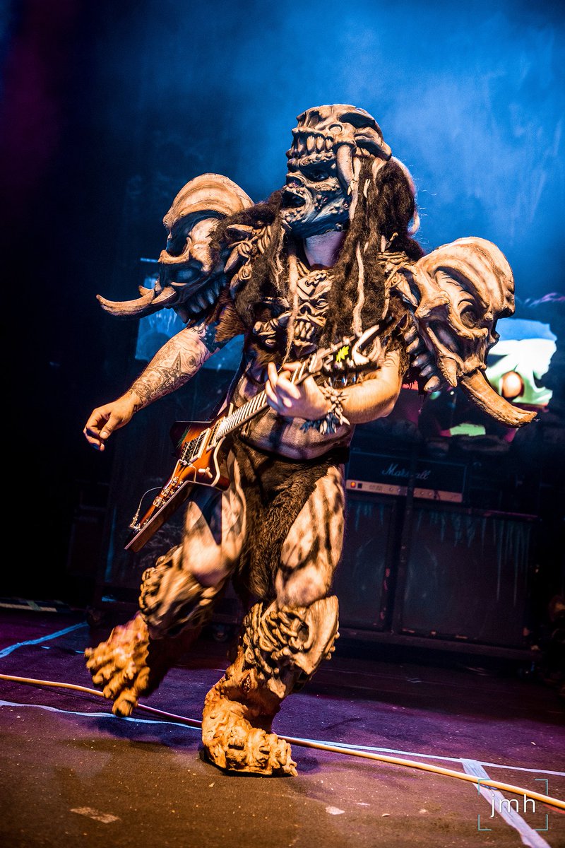 DCDECIBEL's tweet photo. Shot of @GWARofficial rocking in NYE.  For more coverage of the show visit DCDecibel -> https://t.co/LvrfmxXO7g https://t.co/VXMWDLKQxJ