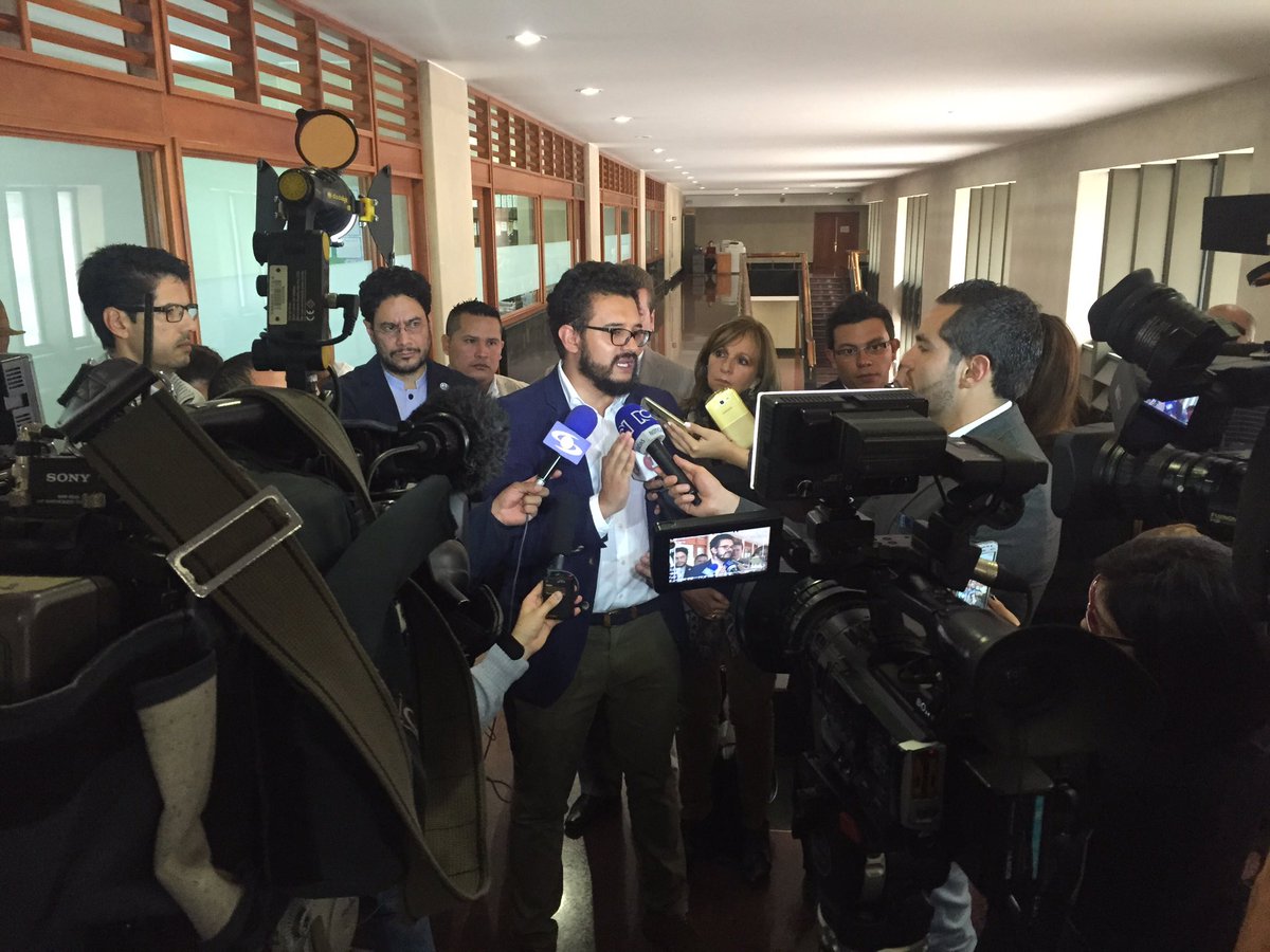 intiasprilla's tweet photo. Ley ZIDRES desconoce el derecho fundamental a la consulta previa.Se tramitó de manera mentirosa #ZidresDemandada https://t.co/AboJMQNUHd