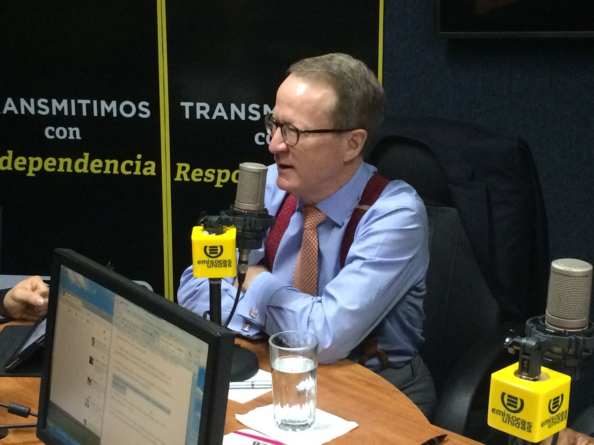 usembassyguate's tweet image. y si alguien recibió instrucciones fui yo, como humilde servidor, para llevar a Washington #EmbBrownfield 2/2