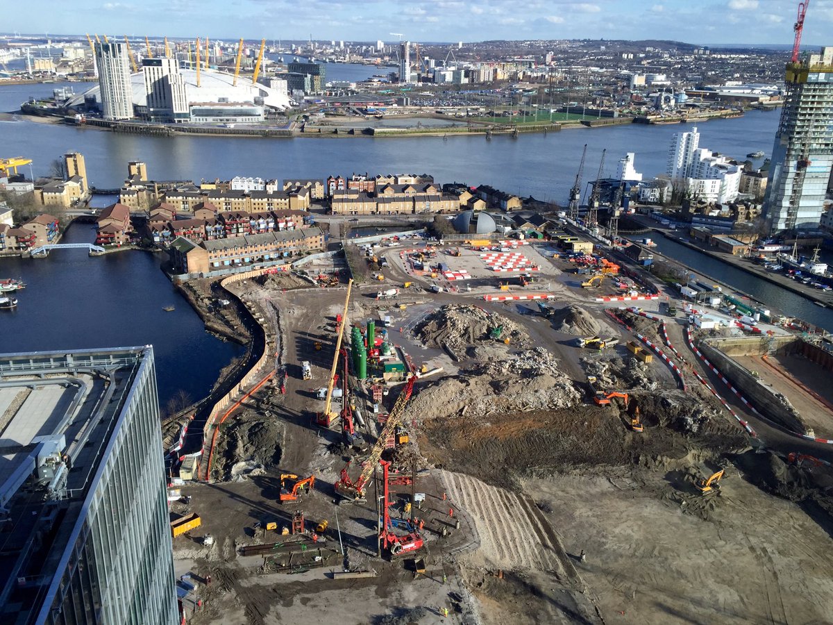 amanda_clack's tweet photo. What will be 55 storeys in the heart of #CanaryWharf a great view from @EY_UKI office of #BuildingfutureBritain https://t.co/BWCcUsQE61
