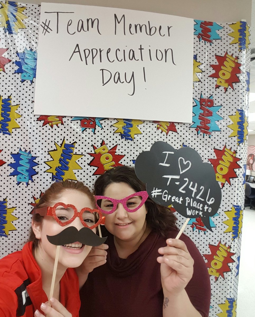 #EmployeeAppreciationDay @T2426. Pizza &amp; tacos for the team. #Greatplacetowork Katie &amp; I celebrating w/ the team.
