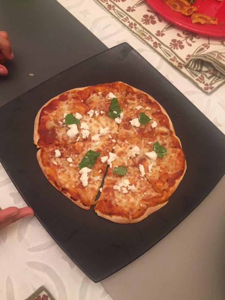 amritaraichand's tweet photo. #TricolourPasta(with spinach &carrot purรฉe)#Margaritapizza #cakedoughnuts & #nutellaicecream courtesy@mombloggersIn https://t.co/LArAJNPZUD