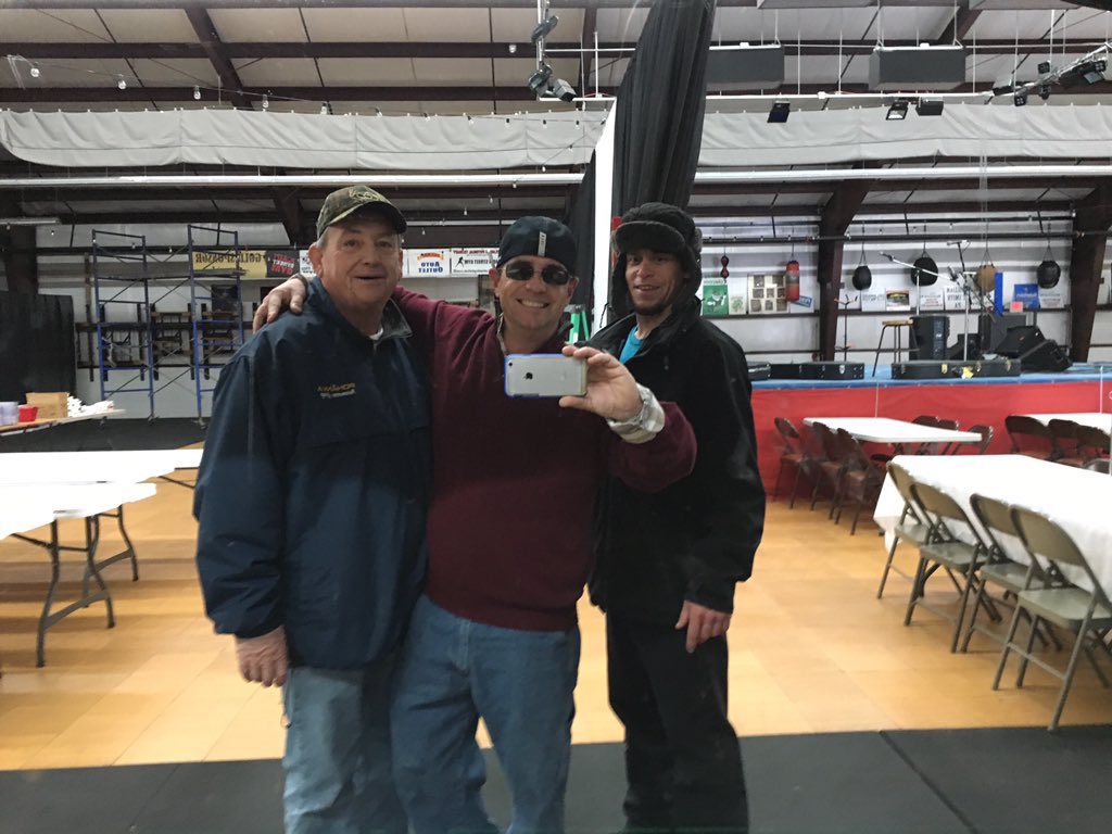 Manual labor for Hal Chernoff with Shane Spinella and Bubba for tonight's concert.