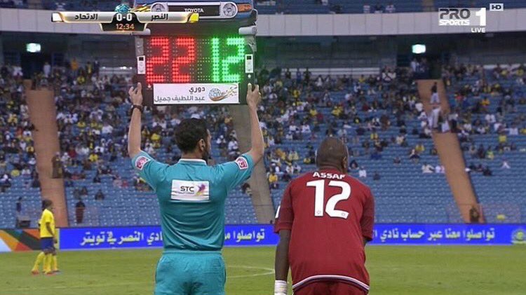 r3b_graffa23's tweet photo. في الجولة 12 
وفي دقيقة 12 
دخل صاحب الرقم 12 

ومن هنا بدأت الحكايه 💛

راهنت عليه كثير 
والحمدالله ما خيب ظني 😘💪 https://t.co/6h7pOiEM9Z