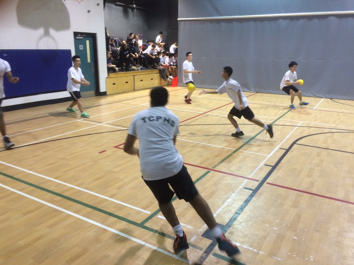 MrShannon6's tweet photo. Team work wins games! #dodgeball https://t.co/YsFCtkDKPk