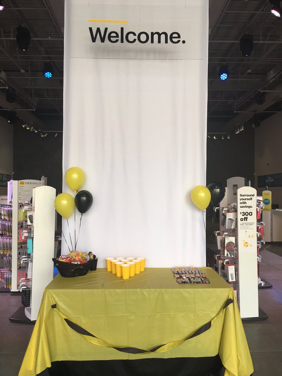Studio1552's tweet photo. Come to the Sprint Studio and let us show you how much we appreciate you!! @j8o8e8 @NKCFAMILY @tdown14 @KsSprint https://t.co/FP7wFAfR6M