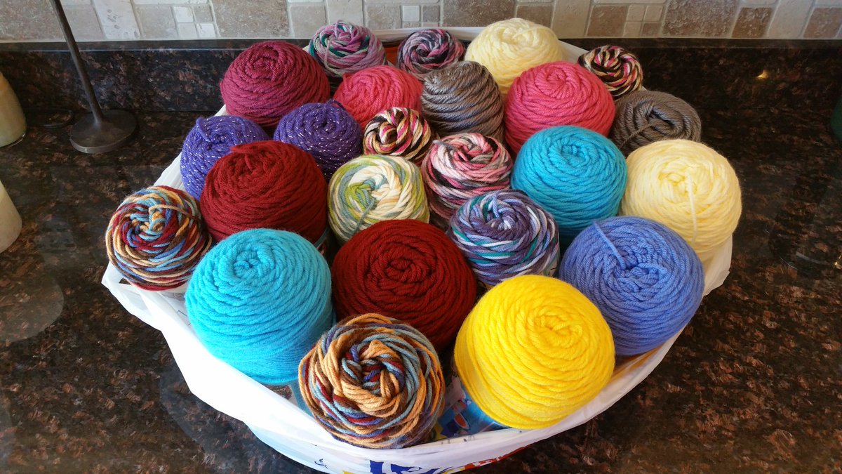 LisaPink444's tweet photo. THX U.S. BANK I'm very blessed! Your gift provided this yarn for 10 scarves so far!! #Extra100Denver https://t.co/pniAsGzO0G