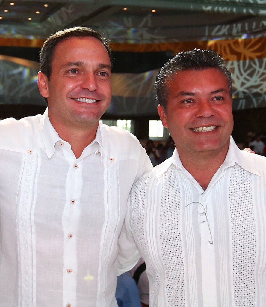 Felicito a mi amigo <a href="/MauricioGongora/">Mauricio Góngora</a> x su designación como precandidato del PRI al Gobierno de Q.Roo <a href="/CinthyaOsorioG/">Cinthya O de Góngora</a>