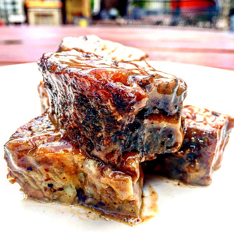 savvyfoodssc's tweet photo. Our Tomato-Dijon fusion sauce is perfect for anything from #brisket to fish to vegetables! #ACooksBestFriend https://t.co/d55zu6LlSJ