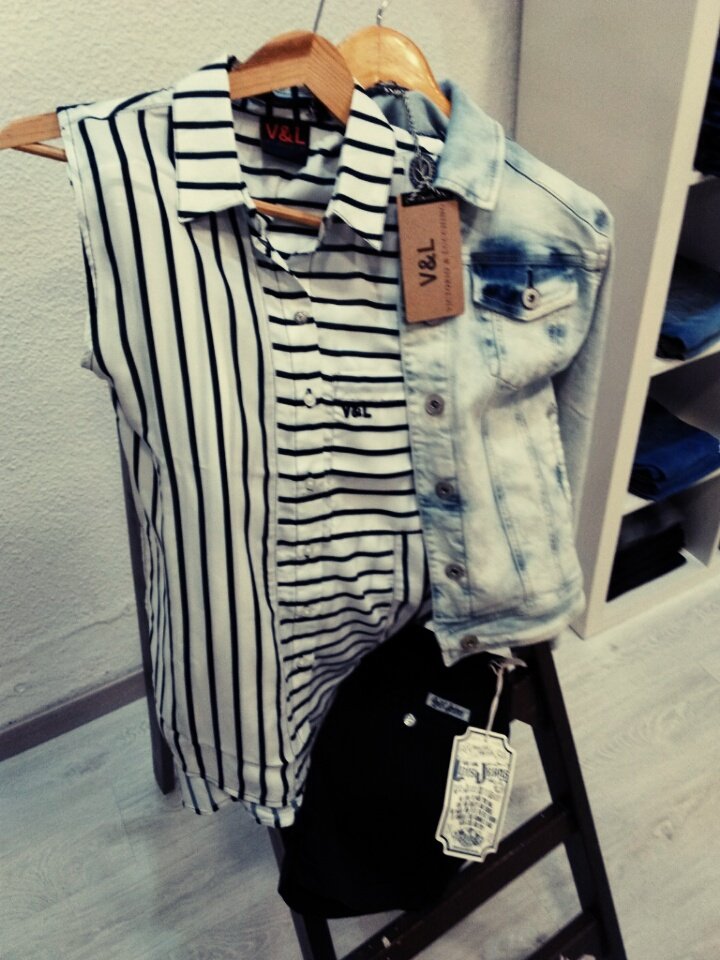 EncarnaTormo's tweet photo. Colección #Victorio&amp;Lucchino https://t.co/iRxy36XbKG