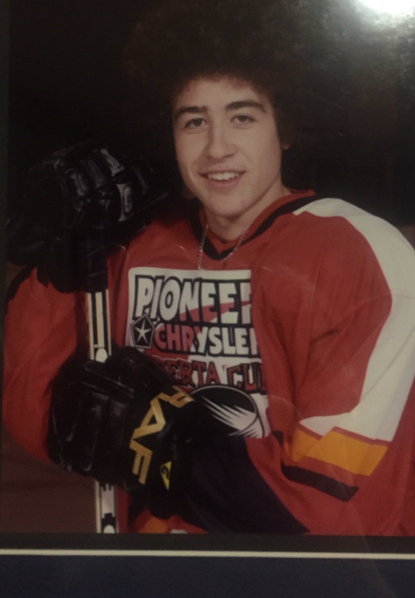 GTHL_Senators's tweet photo. @ERmutter #FridayFro  #SensAlumni https://t.co/N5XSf2ikqo