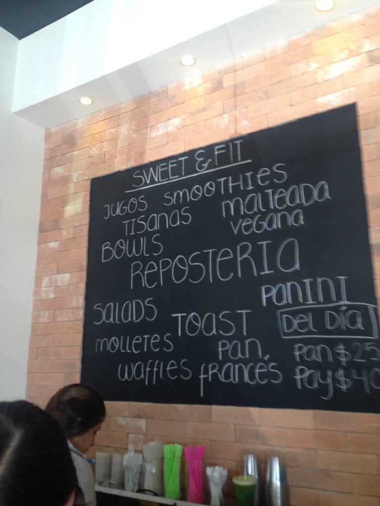 ElsitaRomo's tweet photo. En #Zapopan hay opciones #glutenfree súper interesantes #matcha #SweetFit https://t.co/bFCTp9MbWK