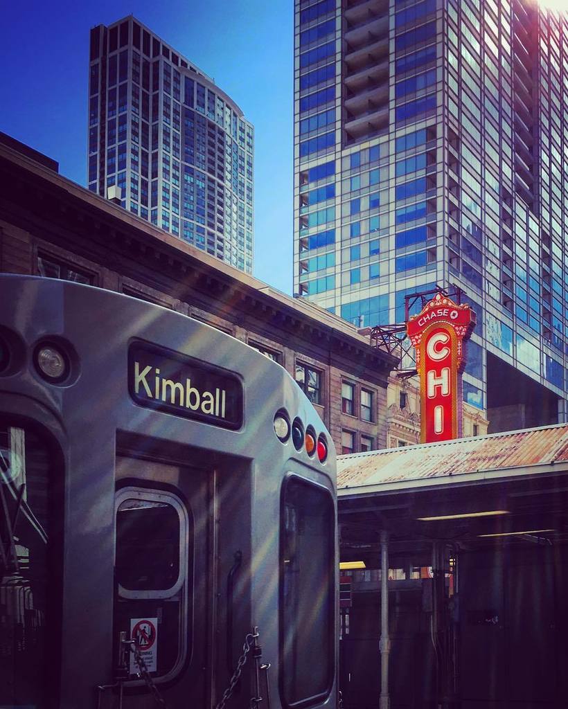 ChiPhotos's tweet photo. by davidmill: Today is gonna be good. #chicago #chigram #chitecture #chiarchitecture #Loop #instagram312 #igerschic… https://t.co/QuSrc9gqtr