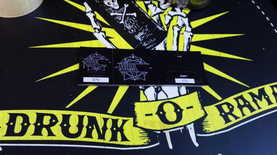 Ya tenemos las entradas de taco a la venta, tanto en <a href="/DCSCandilejas/">discos candilejas</a> como en Drunk-o-Rama!!!