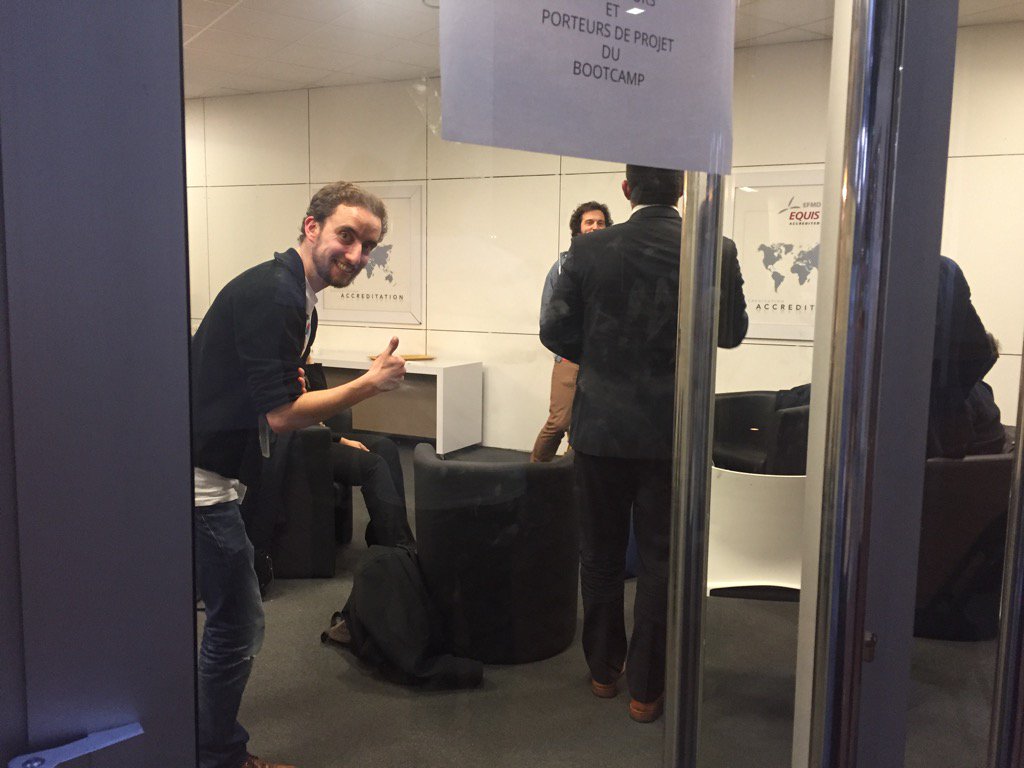 PaulineSarrat's tweet image. @DraftAndCraft ça délibére toujours !!! Le stress est à son comble #dc_bootcamp