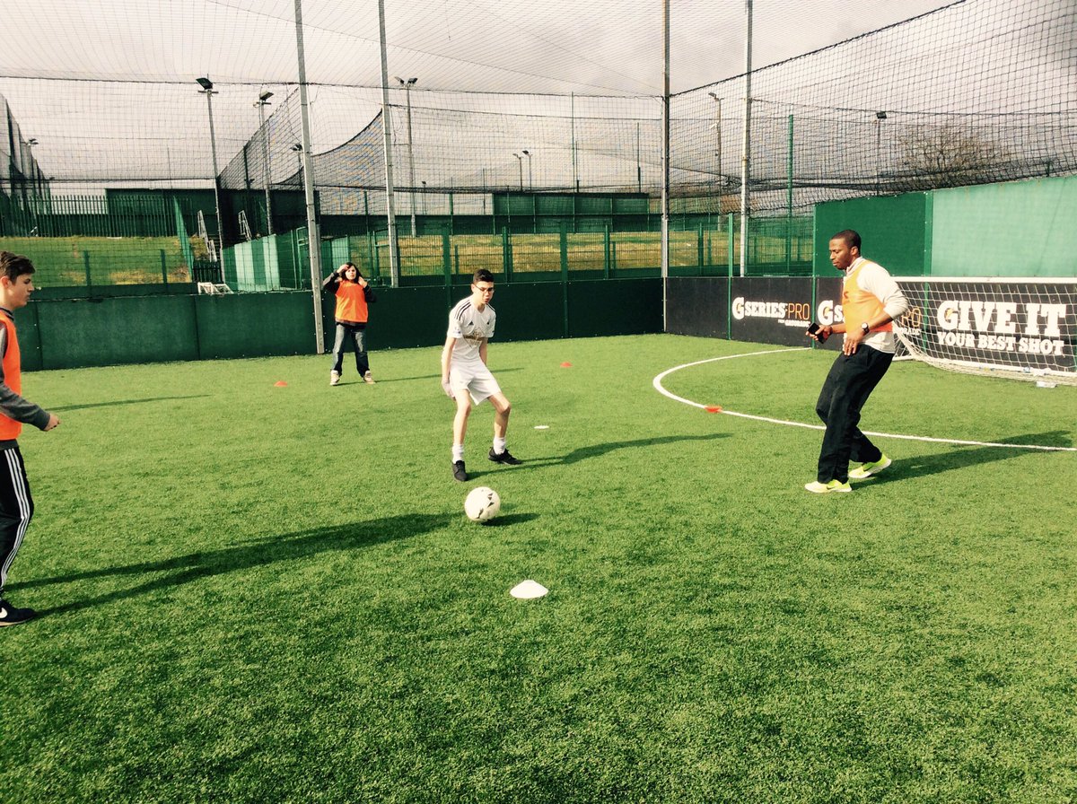 TurtlePromotion's tweet photo. Thanks to @GowerCollegeSwa sports dep for course taster @birchgrovecomp @CurtisCana @GCSReachWider #makingithappen https://t.co/kVrMjTiGh1