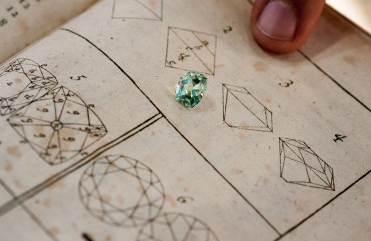 MakersRow's tweet photo. Here's why @BarioNeal created ethically sourced jewelry in America. https://t.co/LdN3tnOY9o #jewelryproduction https://t.co/uWM1XdW1Uk