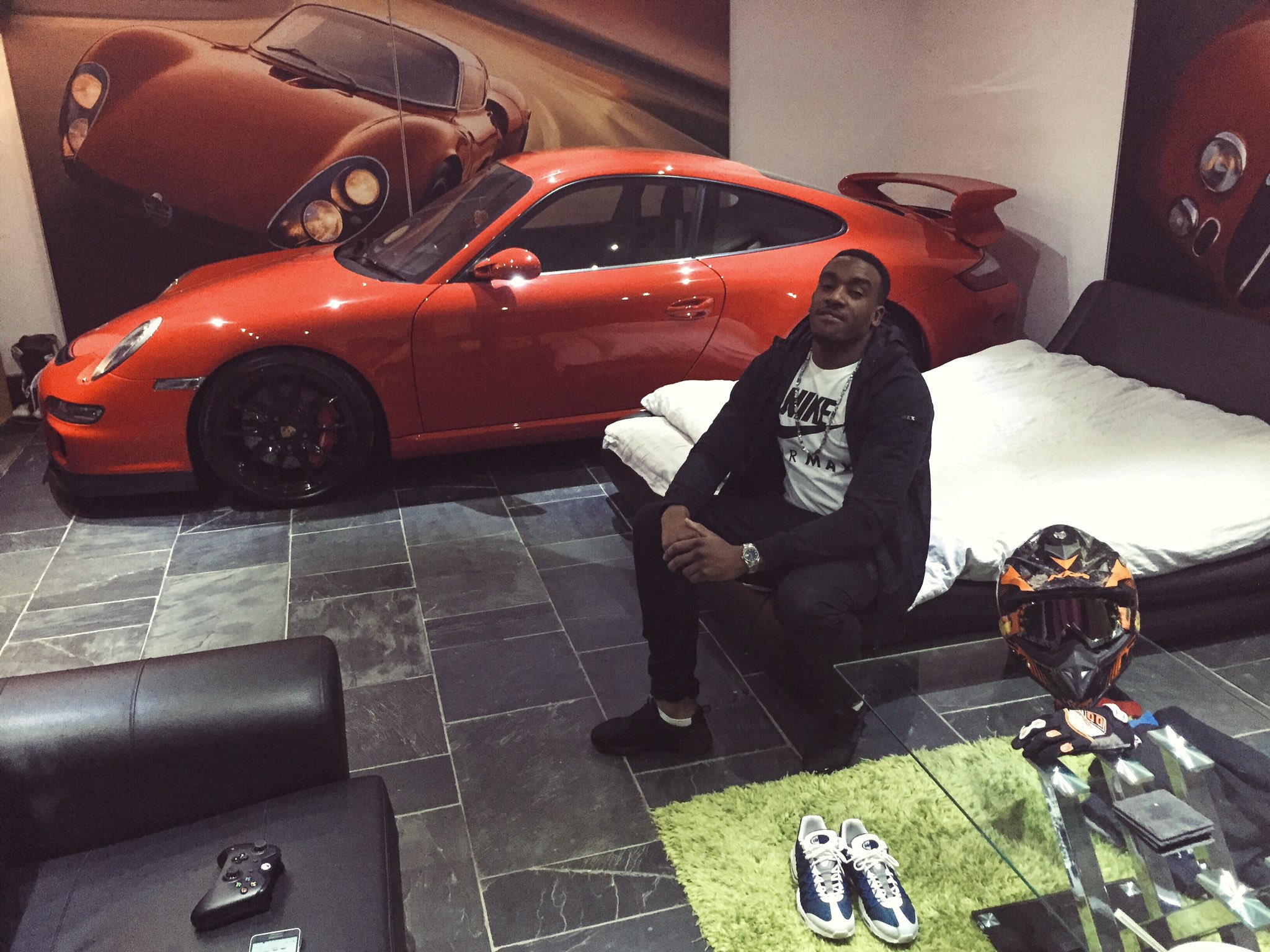 Bugzy Malone on X: 🚗🎮  / X