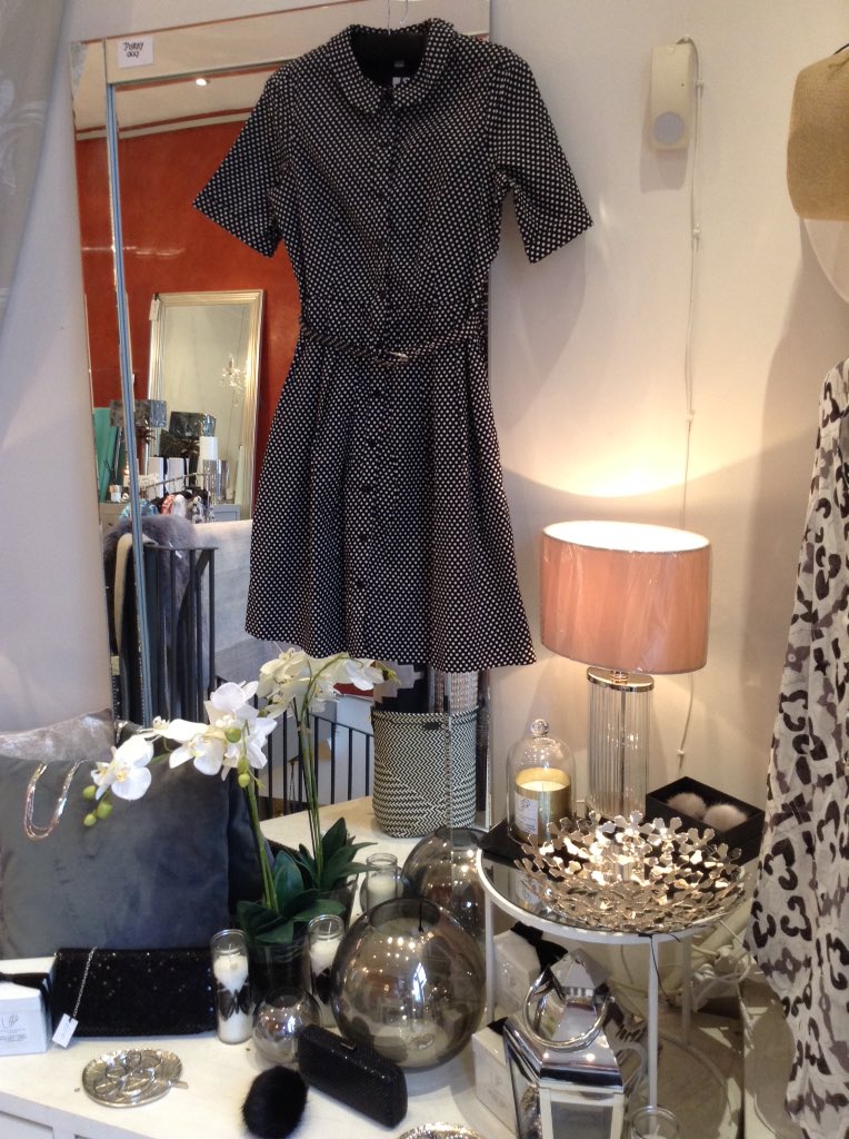 lippgoss's tweet photo. Happy Friday from #lippinteriors! New dresses in store ready for the weekend. #hollandparkvillage https://t.co/eld1tdEzmC