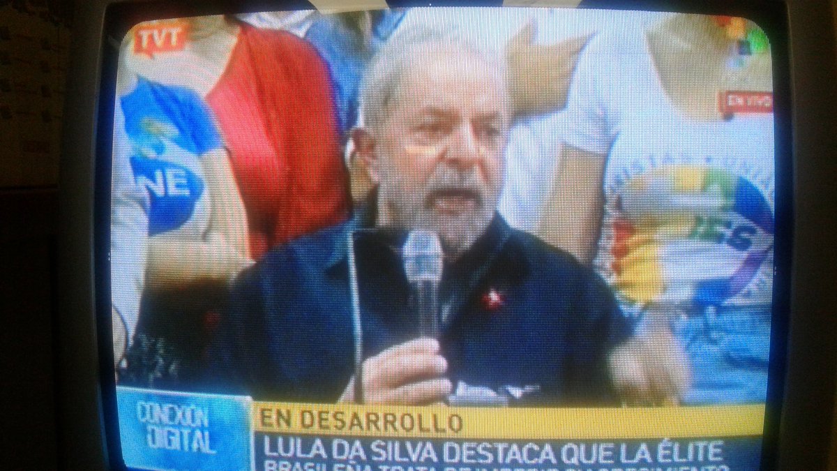 nelsonhc4's tweet photo. Imperio y ultraderecha intentan desligitimar al expresidente Lula quien es luchador por los pobres en Brasil. https://t.co/KUtUFtH06a