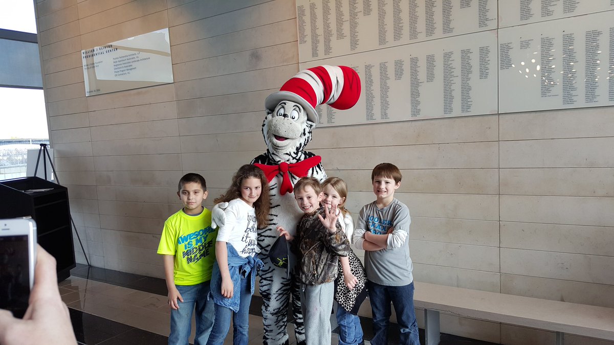 BeebeBBK_6AE's tweet photo. Dr Seuss celebration and story read by THVs Alyssa Ramond @ Clinton Library @BelindaShook @Beebe_Schools https://t.co/GXQfXifk8n