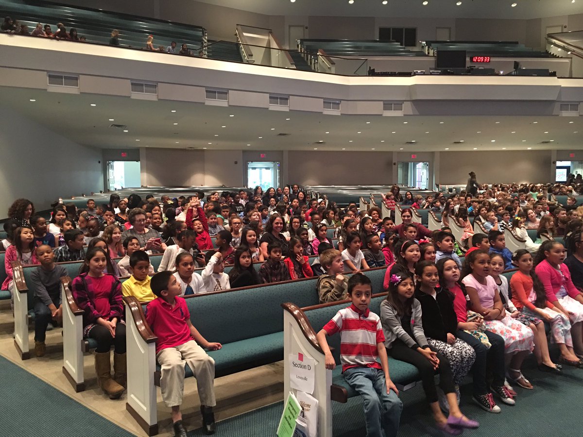 ahernandezbb's tweet photo. These ponies r ready for the symphony! #theponyway #lveslearns @LearningPonies @LewisvilleISD https://t.co/OT9kyinDTZ