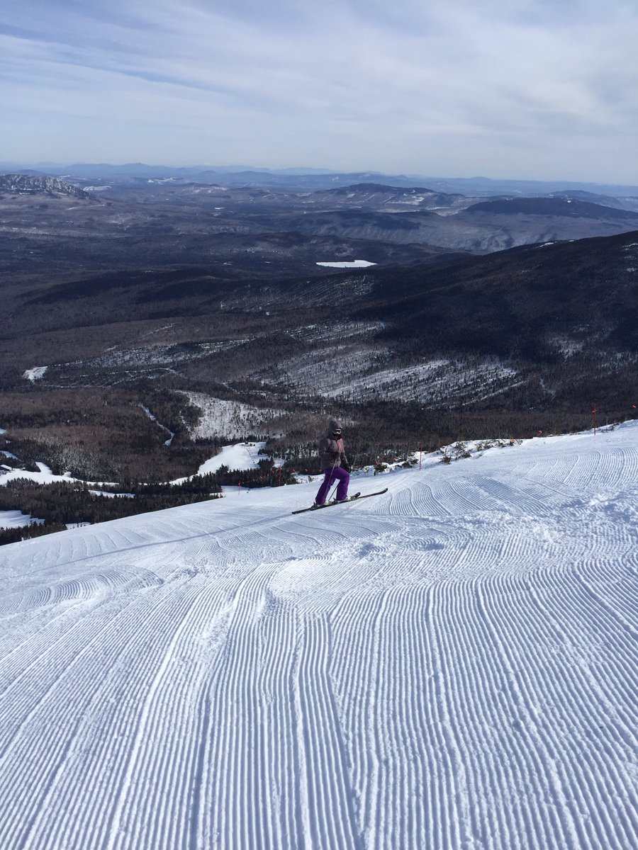 jakarbottnolan's tweet photo. Vaca @SugarloafMaine. Can't wait to go back esp w/ this lil loafer 😍 #nofearnorah #doublebitter #whitenitro #theloaf https://t.co/ThcKGIpER5
