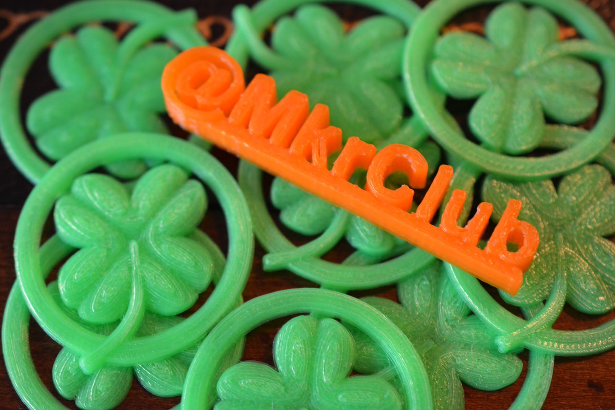 MkrClub's tweet photo. It's not a paperclip. It's a bookmark. 
#3dprinted for #StPatricksDay 
https://t.co/8voVcYCZlb https://t.co/3LUWbnYLBH