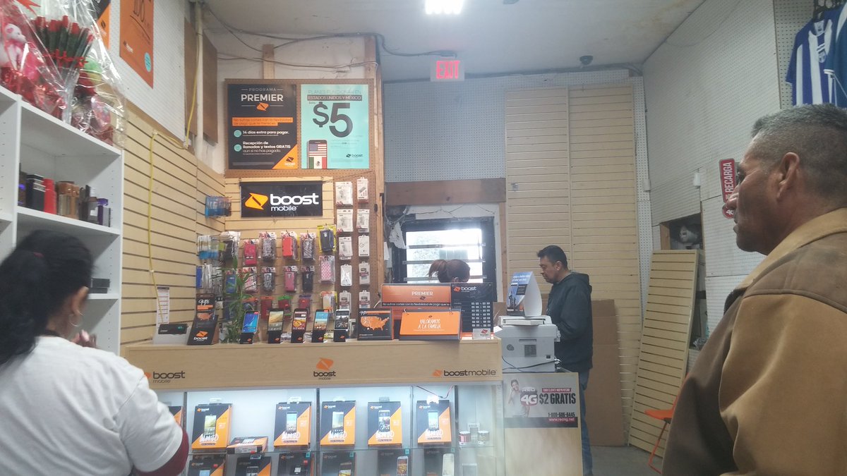 ThatBoostGirlJ's tweet photo. 2 ports from Metro to $70 FamilyPlan = #BoostWin @shawnatspg @SPGmikeSPG @SPGAlonaF @TjonesSprint @dean_hyperlink https://t.co/qiN2CJPEIg