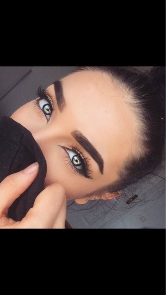 BestMakeupTuts's tweet photo. Her eyes &amp; brows are seriously goals 😻 https://t.co/RjgJ4KY8S2