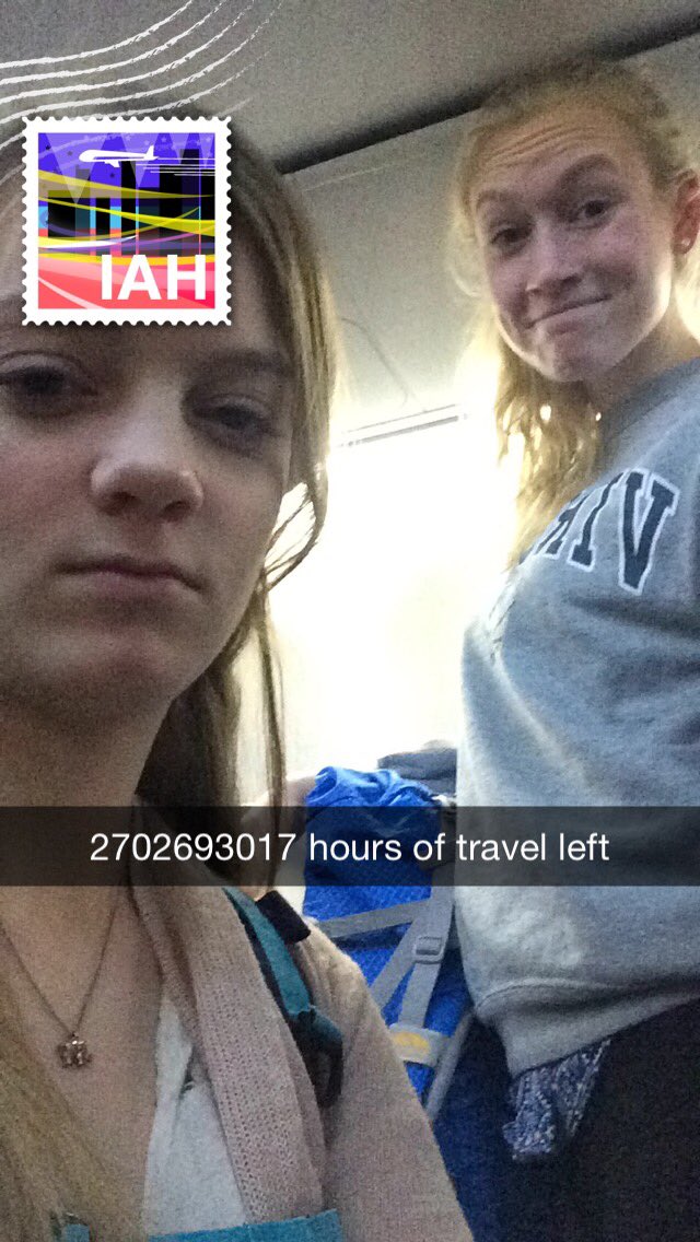 faHANtastic's tweet photo. Headed to the airport for Spring Break 2k16, so throwback to roommate travel adventures this time last year. https://t.co/H51s0LxNPM
