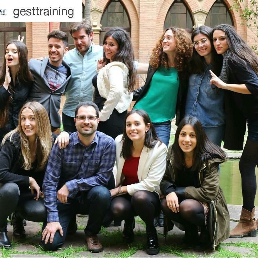 Gestmusic's tweet photo. Estos maravillosos alumnos acabaron hace pocos días el curso de presentadores de @gesttrai… https://t.co/UeGgYuqFAL https://t.co/wCz4geUgPE