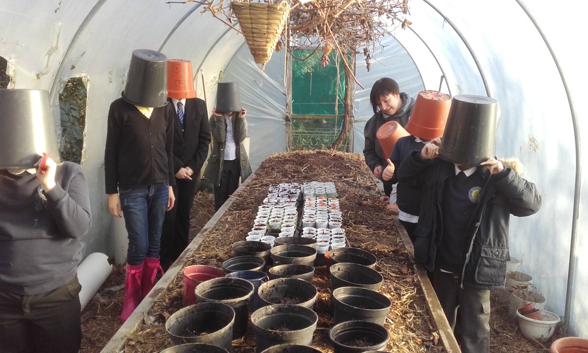 mickpoultney's tweet image. Another sesh on micks corner ; nvsuk.org.uk #CompostTea #JerseyTalk #PhTesting #Alpaca &amp;amp; #llama dung .