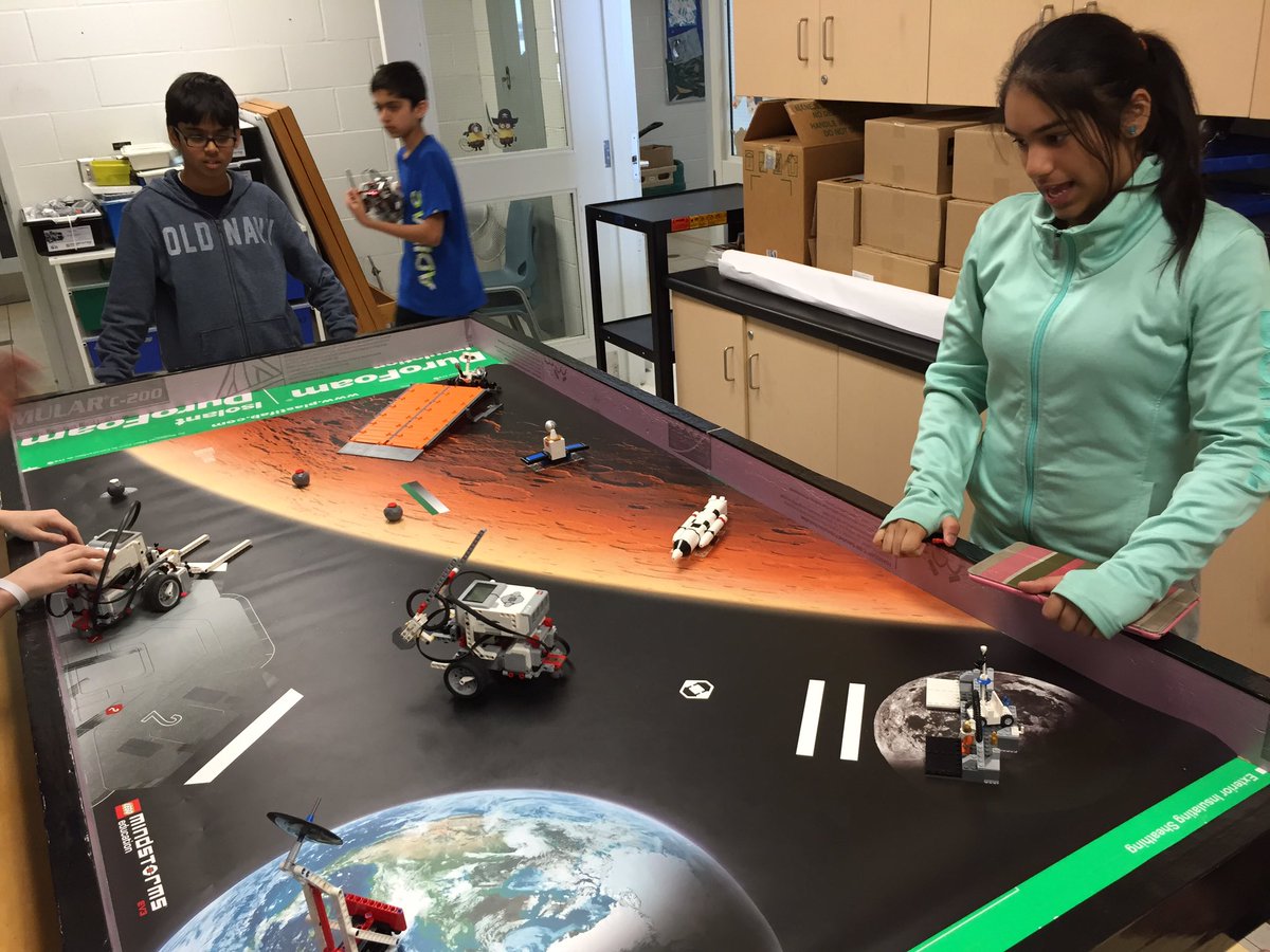 ms_smodi's tweet photo. @MacvillePS SciTech program robots for 4 Mars missions #extremeproblemsolving https://t.co/s4m0PnZYah
