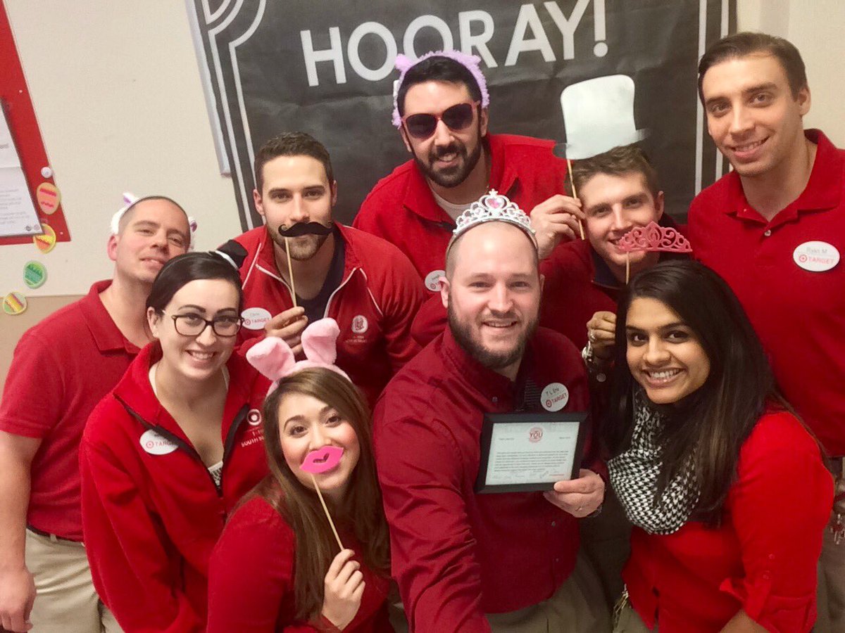 Congrats <a href="/ErocGreenBar/">Eric Pavelock</a> on receiving this months "You" award!! #AmazingLeader #YouMakeTarget #T1191