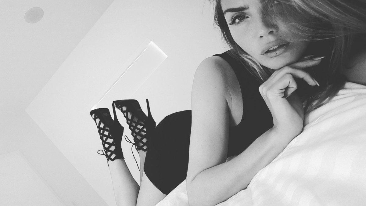 kimfeenstra's tweet image. Soulsexual.