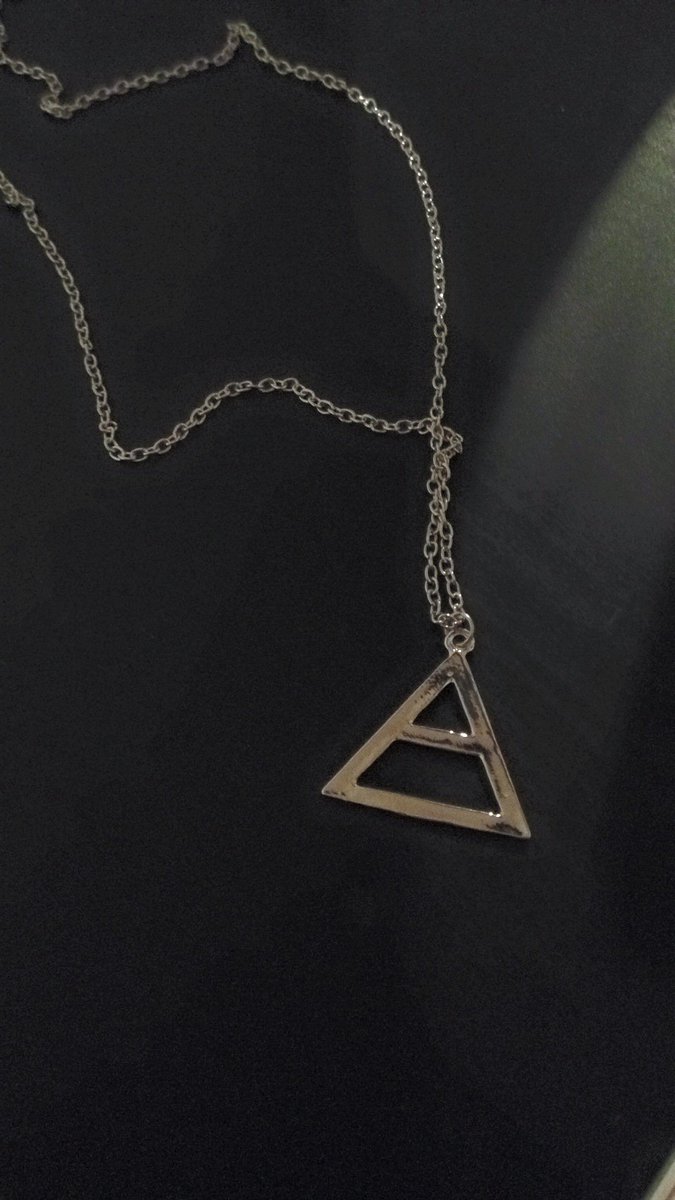 jaredxoxo's tweet photo. finally @JaredLeto @30SECONDSTOMARS @ShannonLeto @tomofromearth https://t.co/Cc5xrUhJNt