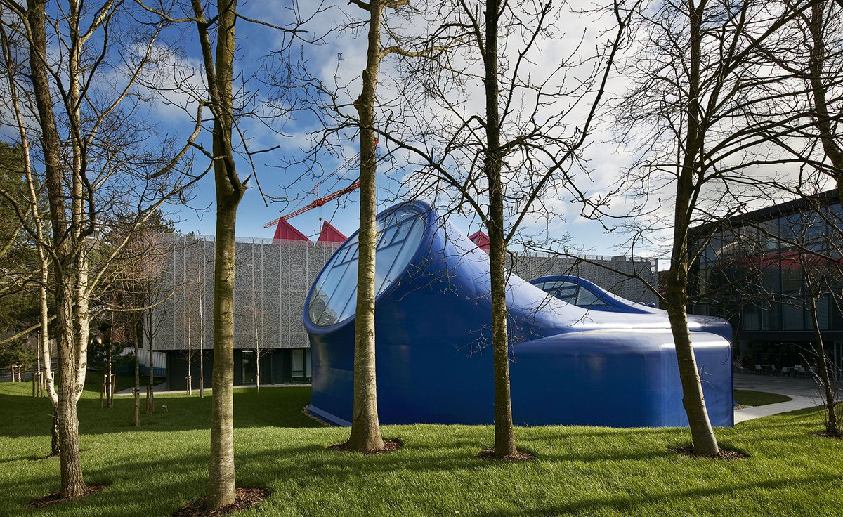 wallpapermag's tweet photo. Check out this striking college drawing studio: https://t.co/xtepwkChsx https://t.co/XJltvf2T3V