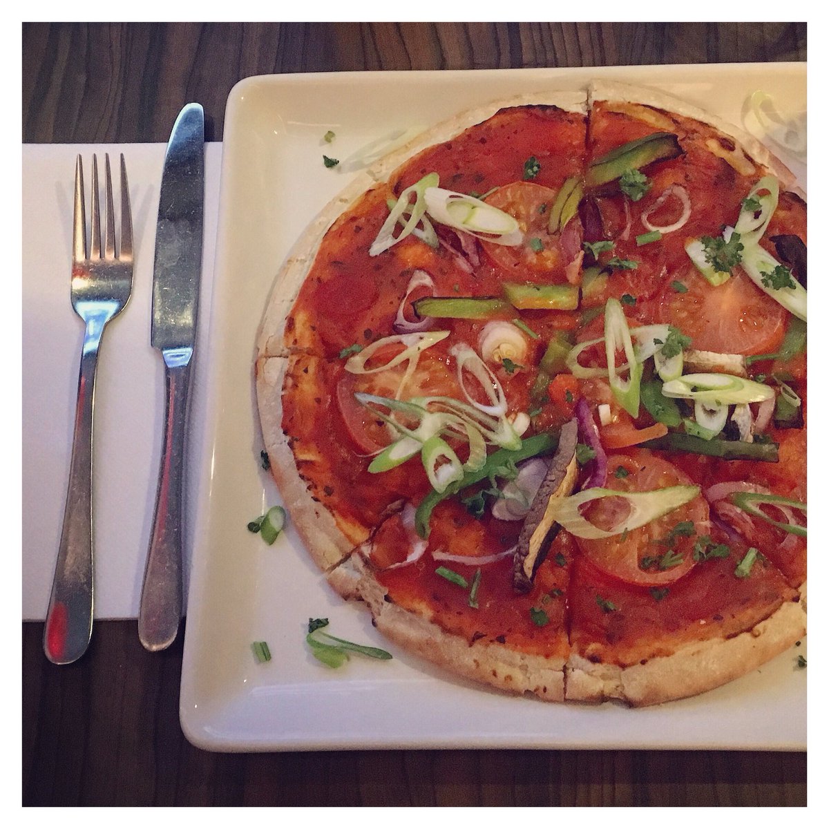 luisachristie's tweet photo. When you ask the waiter what Vegan options there are &amp;you get given THIS 😍 thanks @every_hotels 🍕 #getuptoeverything https://t.co/9UCIIkN6Bj