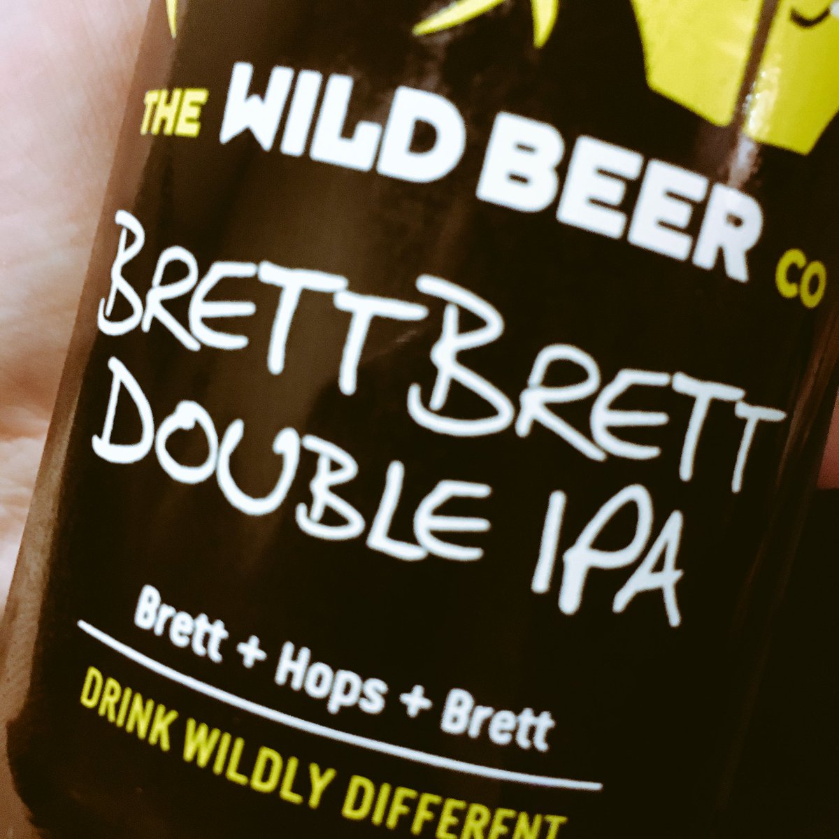 1WordBeerReview's tweet photo. #Beer6 - @WildBeerCo - Brett Brett - "HopFunk" - #1WordBeerReview https://t.co/NYSo3yUe9g