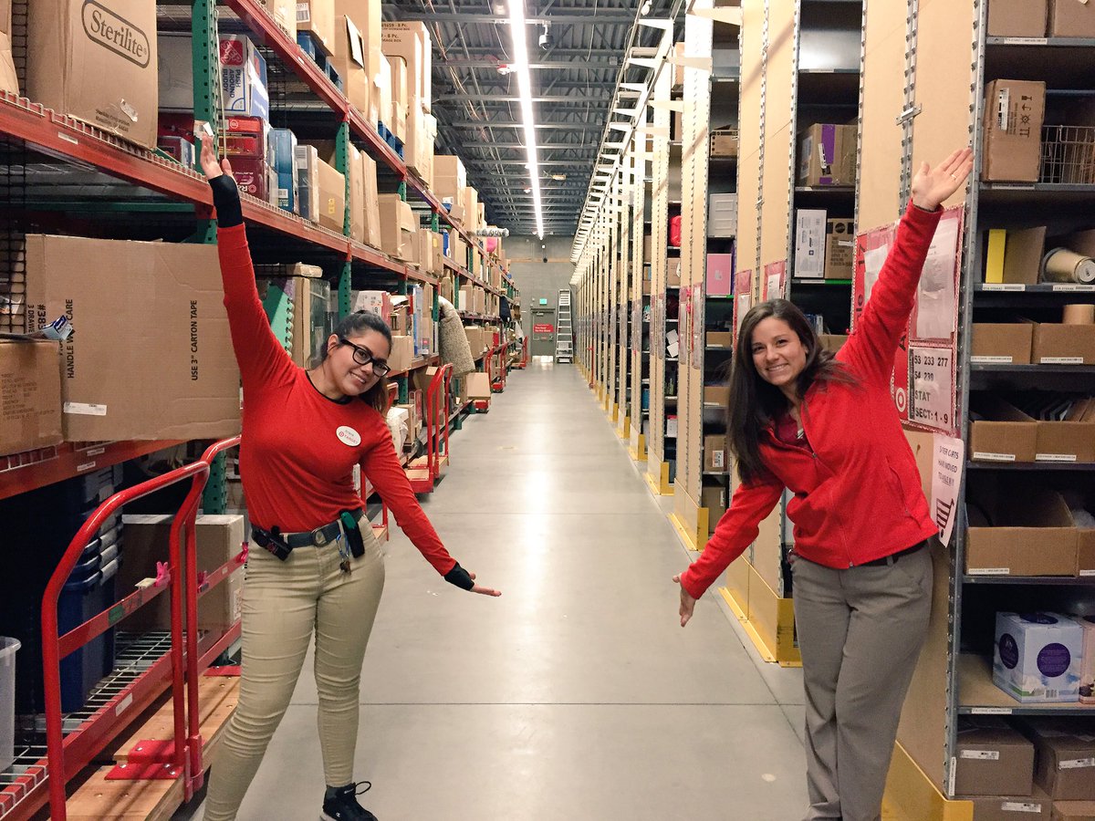 Sparkly clean backroom at #T2519 #bestteam #knockoutfriday @JeffBarlowTGT <a href="/robospack/">Rob Ruetten</a>