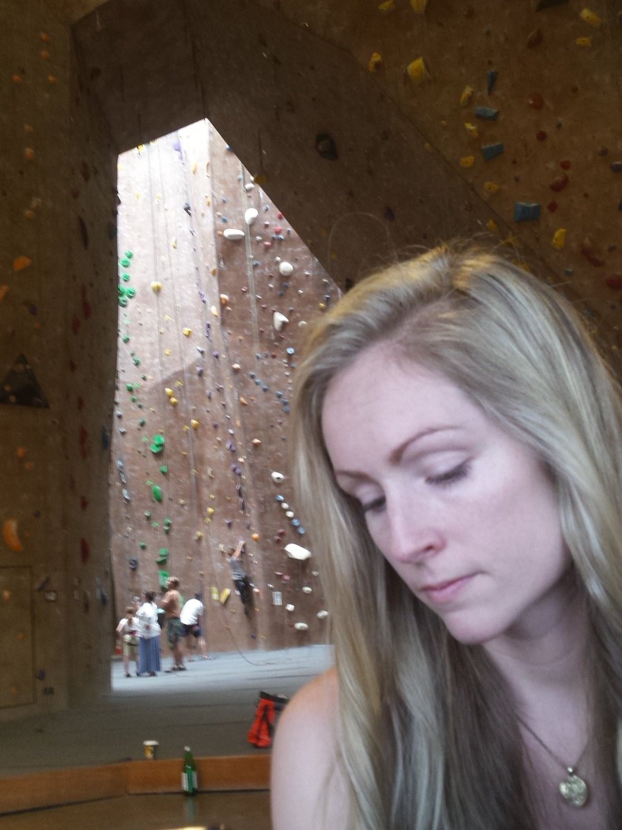 mrdanpope's tweet photo. Hot women and rock walls! #mesarimsd #rockclimbing #SanDiego https://t.co/fbiSVAfNfu