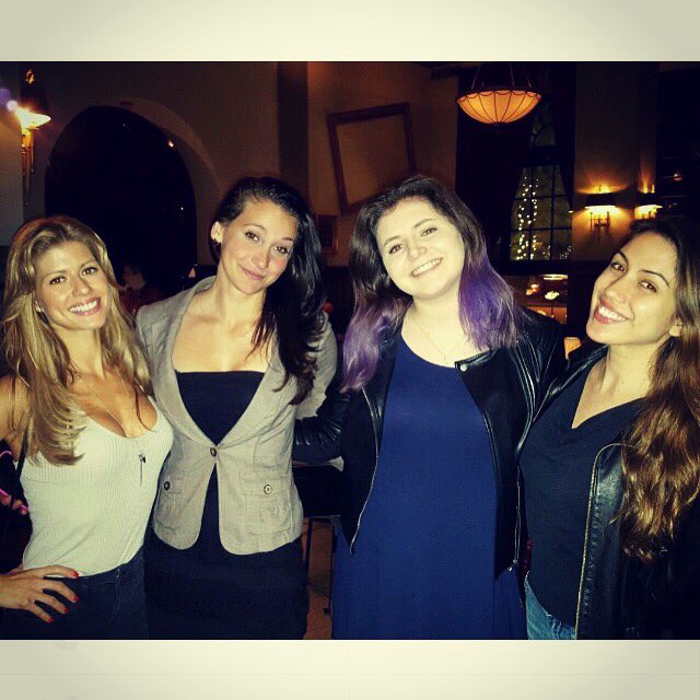 ImprovAthlete's tweet photo. A Fun Night Out w/these Lovely Ladies #FilmmakerEvent #Aries #Leo #Gemini #Libra #AirandFire #Jazz #CulverCity https://t.co/NbLymDTC05