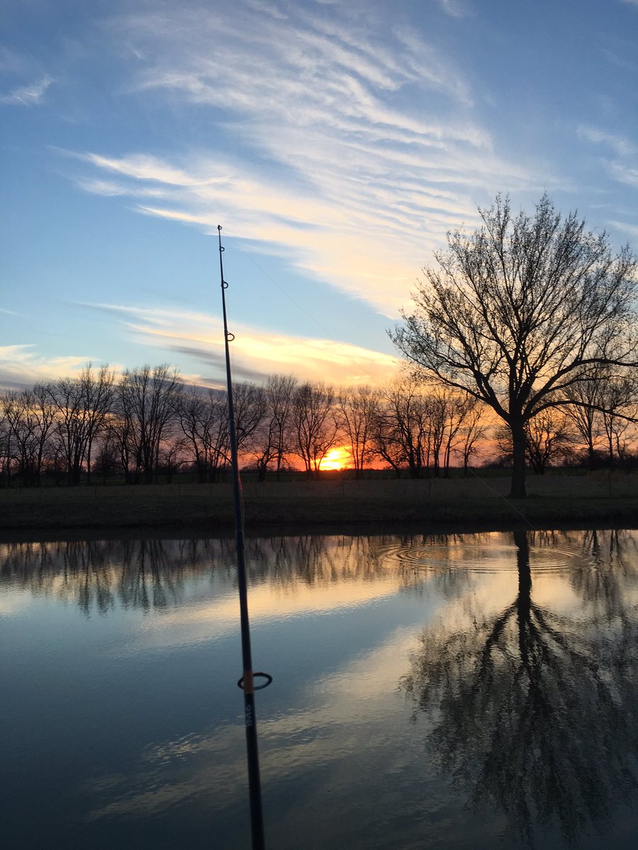 markileaming's tweet image. #MarkLPicofDay for March 4, 2016: #7DaysofNature challenge Day 5:  beautiful evening of fishing.