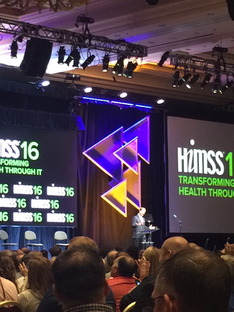 jhatch4707's tweet photo. #himss16 closing keynote in #Vegas with #PeytonManning https://t.co/FHvKucWpR0