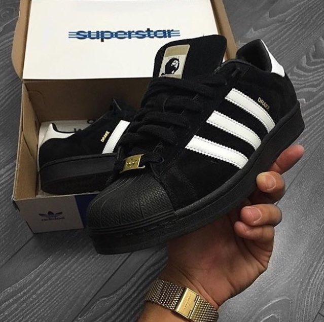 trimestre Confirmación representación Post Bad Clothes on Twitter: "Drake Jones x Adidas "Superstar"  https://t.co/14LcQtaHaM" / Twitter