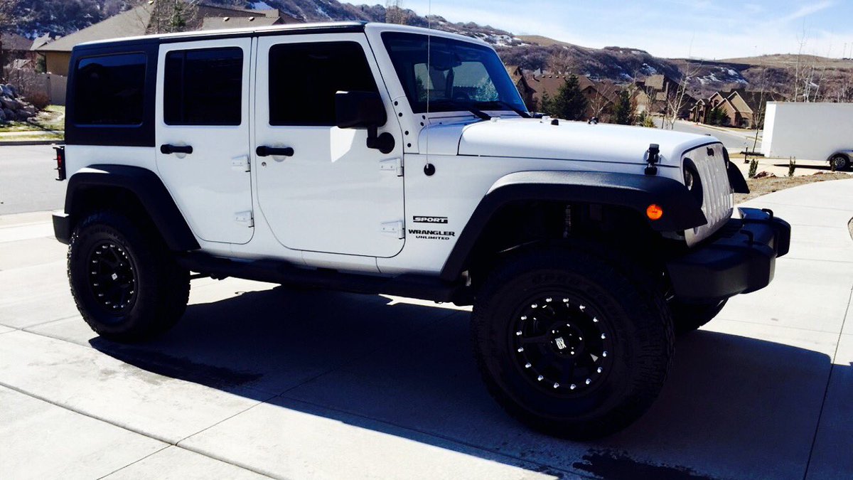 AlyssaMee342's tweet photo. ππ best hobby ever
@Jeep_Porn @JeepCountry @THEJeepMafia #JeepLife #Jeep #XDRims #JeepFamily #JeepWrangler #JeepPorn https://t.co/Ro1vXtU5rJ